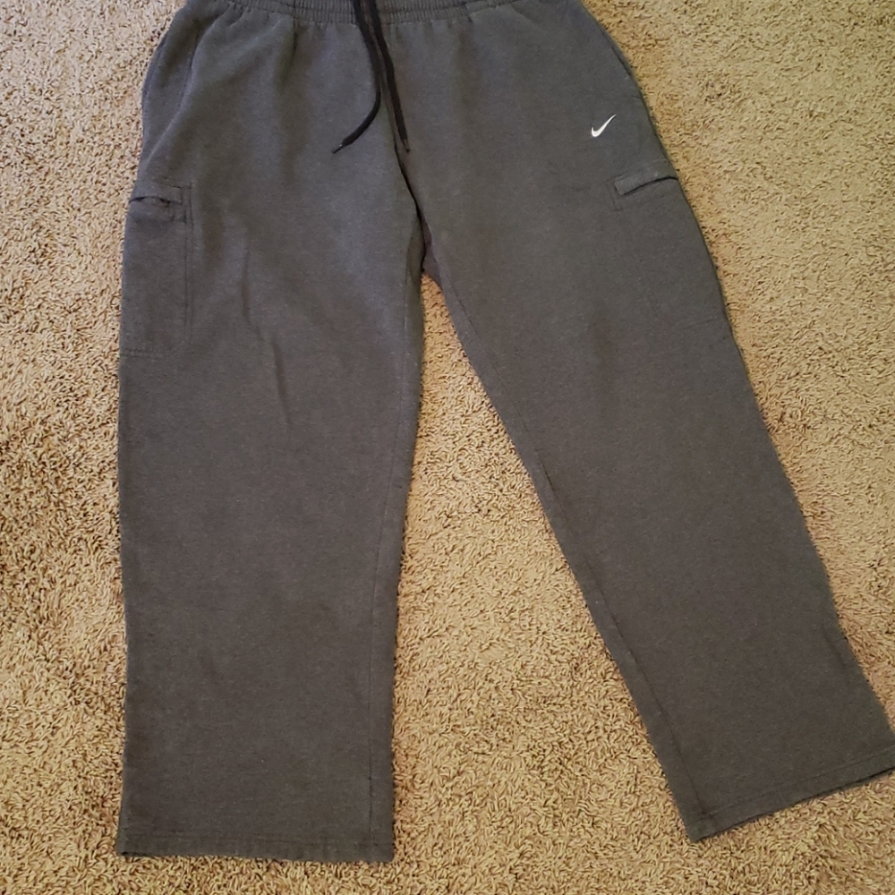 Nike Cargo Pants